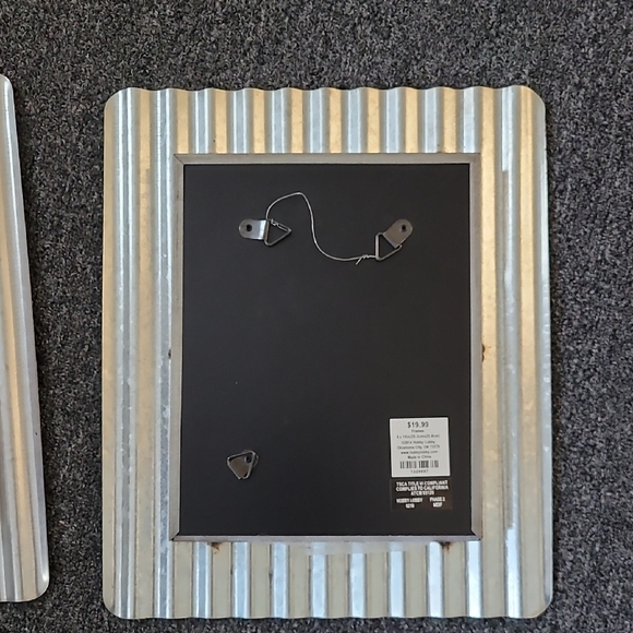 Silver Ribbed Picture Frames - Picture 4 of 5